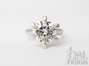 ダイヤモンド指輪